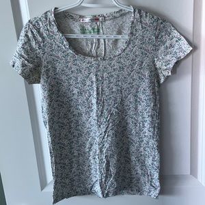 Uniqlo UT x Laura Ashley tee